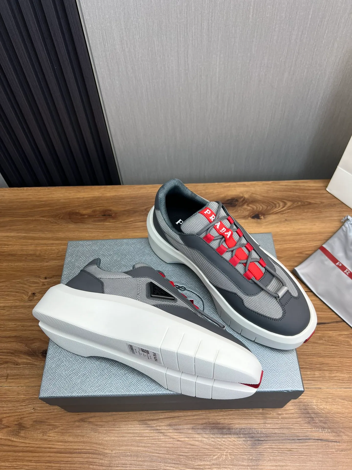 Men's shoes 💰620💰 [PRADA] Men's shoes are popular in the counter, official website is synchronized, high-quality shipments ✔️Original cowhide stitching mesh + cowhide lining, 1🆚1 replica, original original bottom, 38-45 (45 customized, non-refundable)